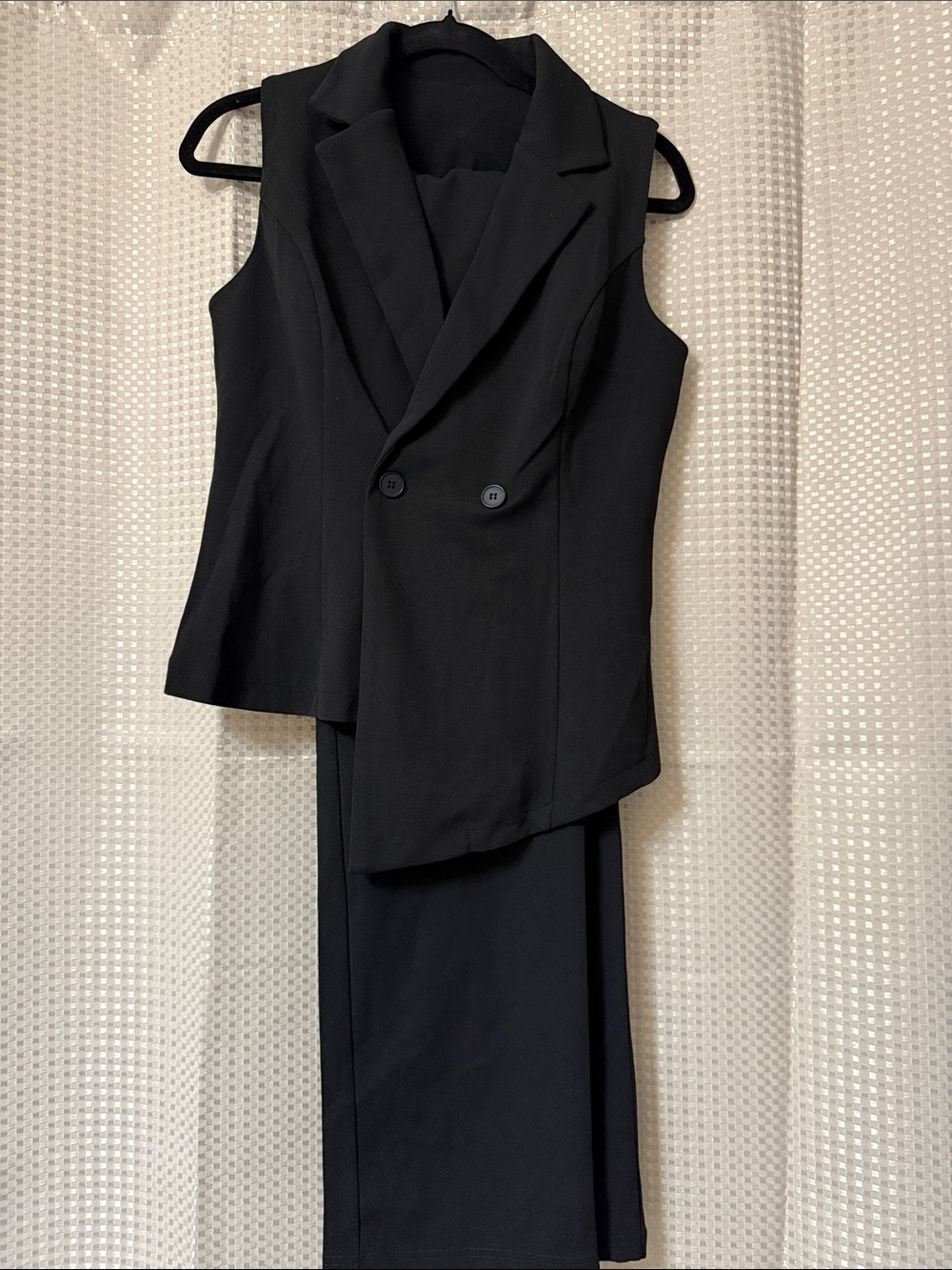 Amazon Black Sleeveless Blazer and Skirt Set